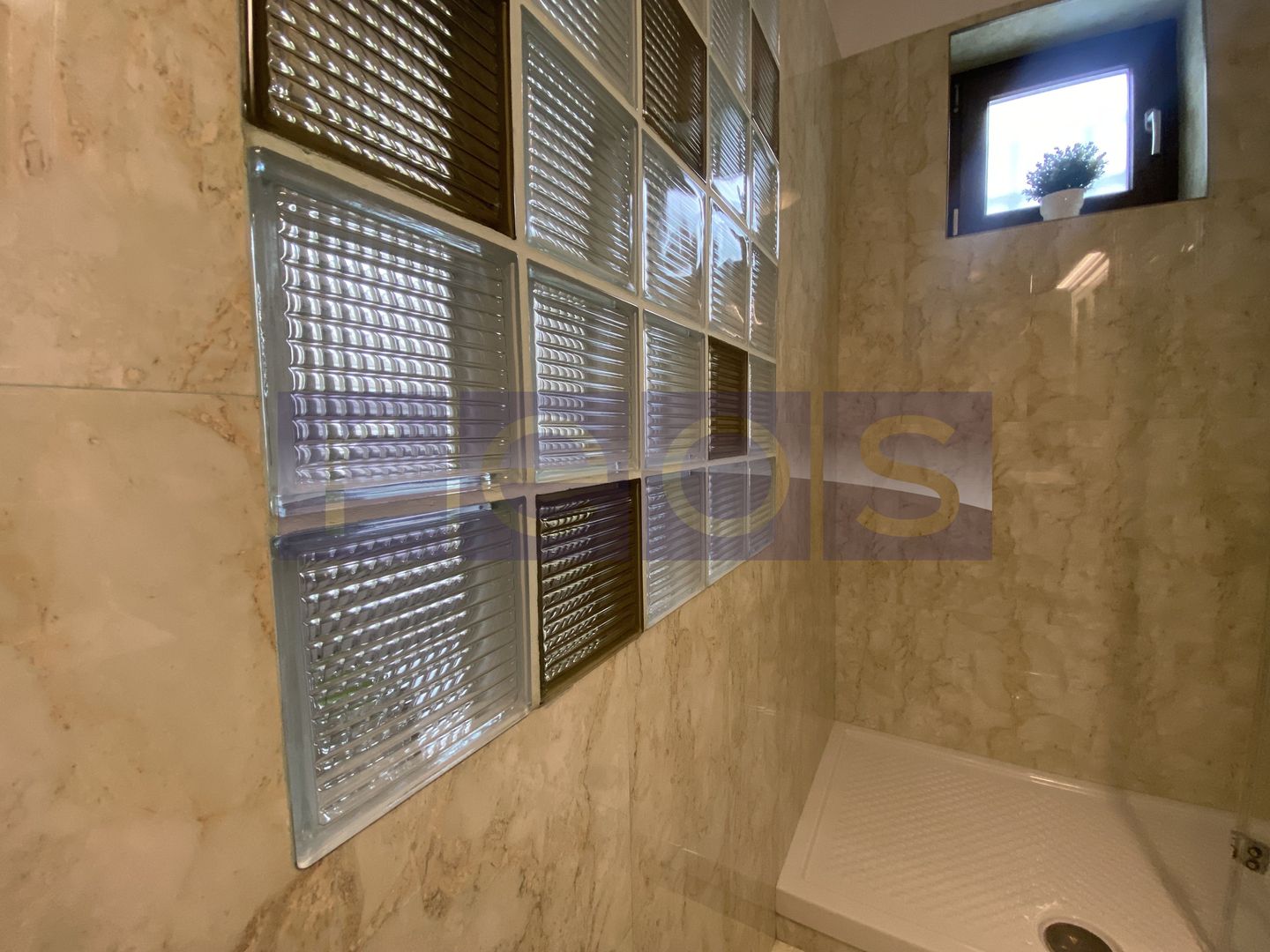 Studio | CAPITALE - Poză 12