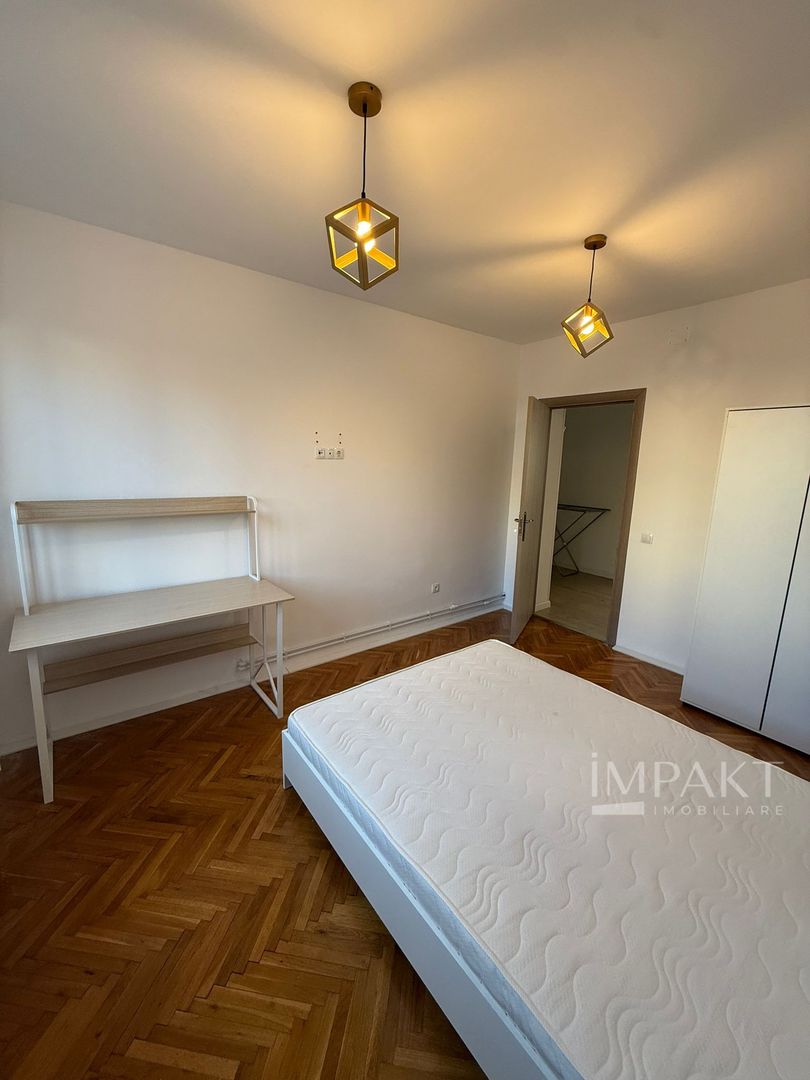 3 camere de inchiriat in zona Platinia - Poză 5