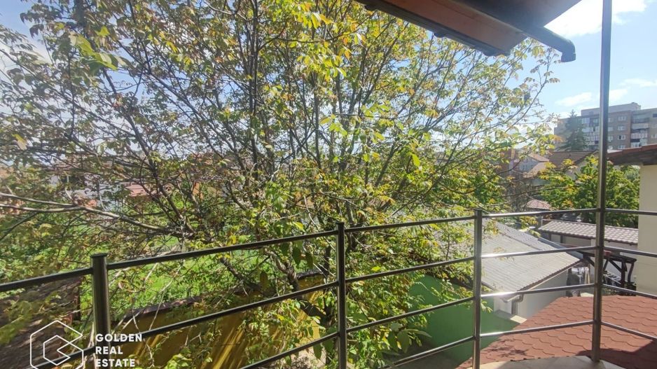 Casa solida, spatiu interior mare, zona Micalaca - Poză 14