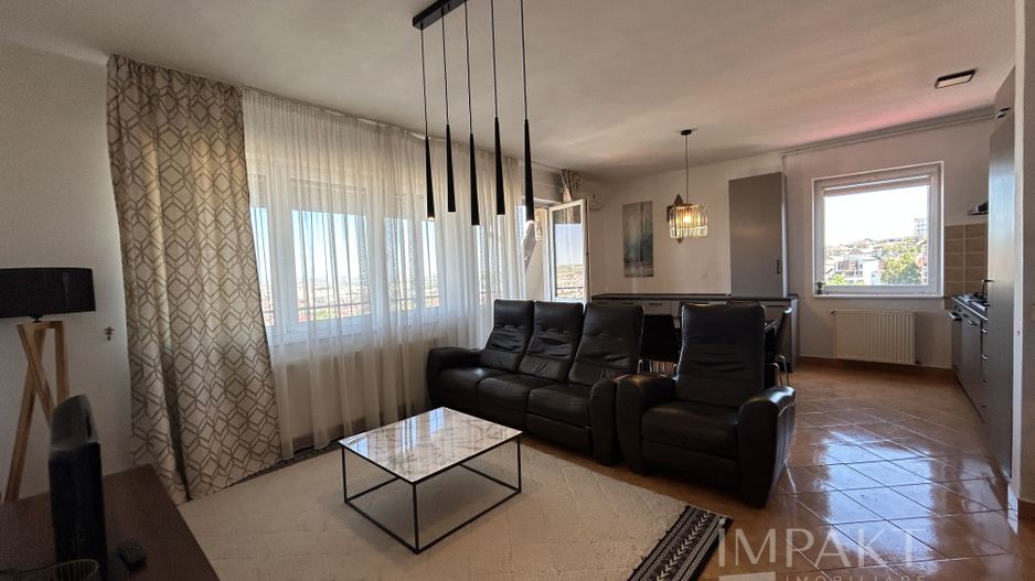 Inchiriere penthouse in Andrei Muresanu! - Poză 1