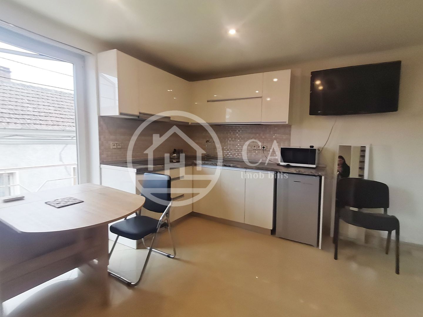 Apartament la casă de închiriat cu 2 camere în zona Centrala, Oradea - Poză 2