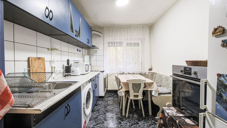 Apartament foarte spațios cu 5 camere la parter in Micalaca Comision 0 - Poză 4