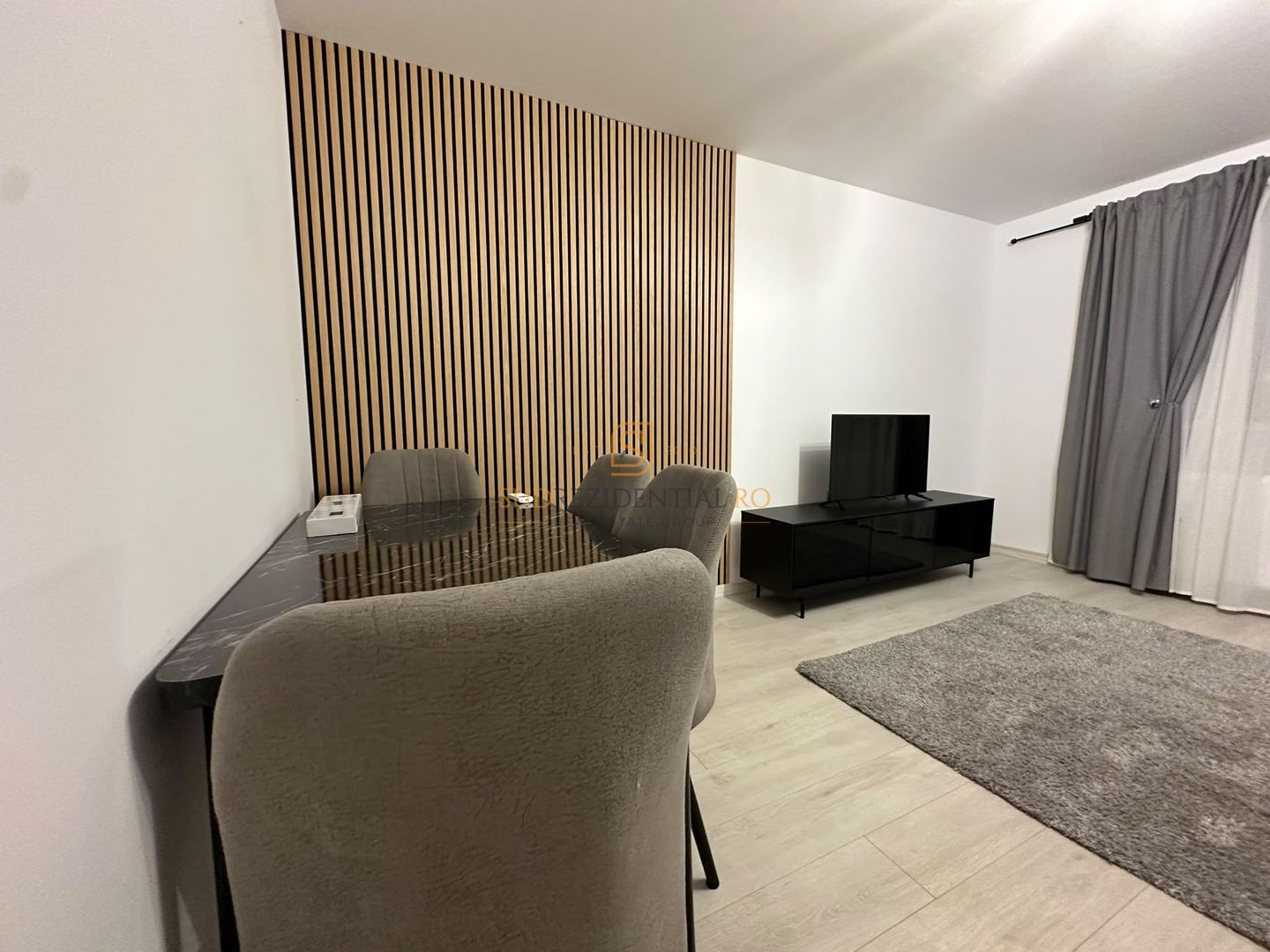 Apartament 2 camere, grădină proprie + loc de parcare inclus - Poză 1