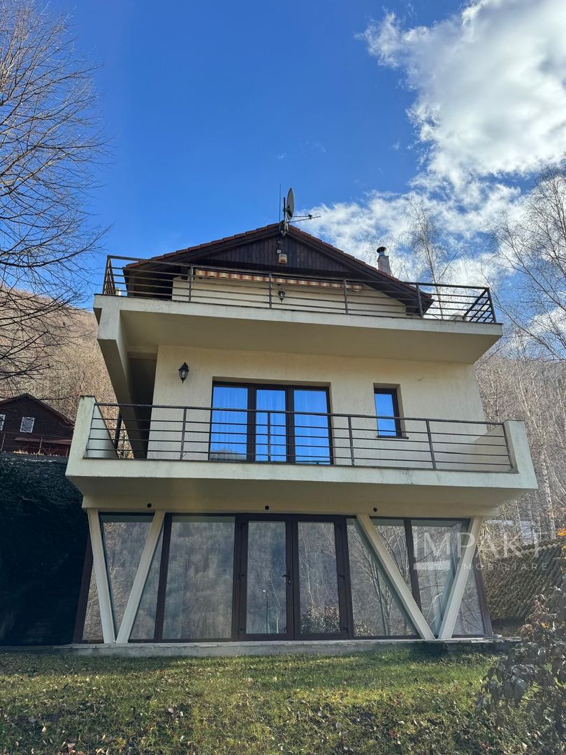 Casa de vacanta pe malul Lacului Tarnita, 650 m2 teren - Poză 4