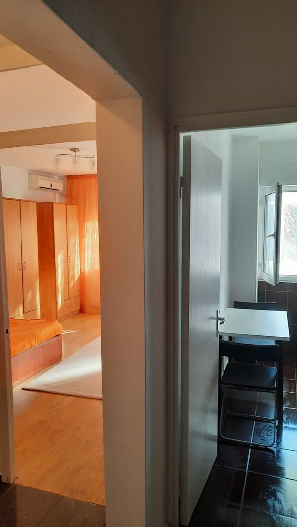 Garsoniera bloc mixt 1983, Favorit, Drumul Taberei - Poză 2