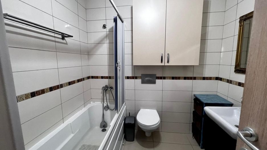 Apartament cu 3 camere de inchiriat in Cosmopolis - Poză 6