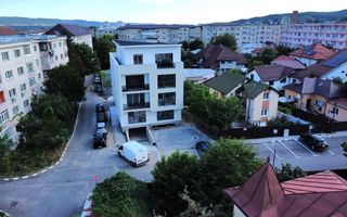 Ap.3 Camere la Etaj 1,Bloc 2026, cartier Traian-Cecilia Storck , Rm.VL - Poză 1