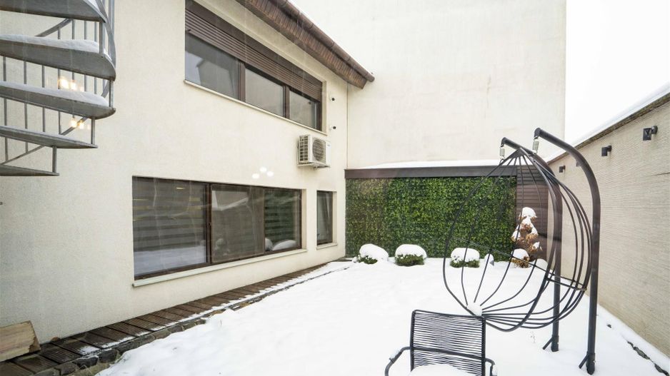 Vila 4 dormitoare garaj Ultracentral - Poză 5