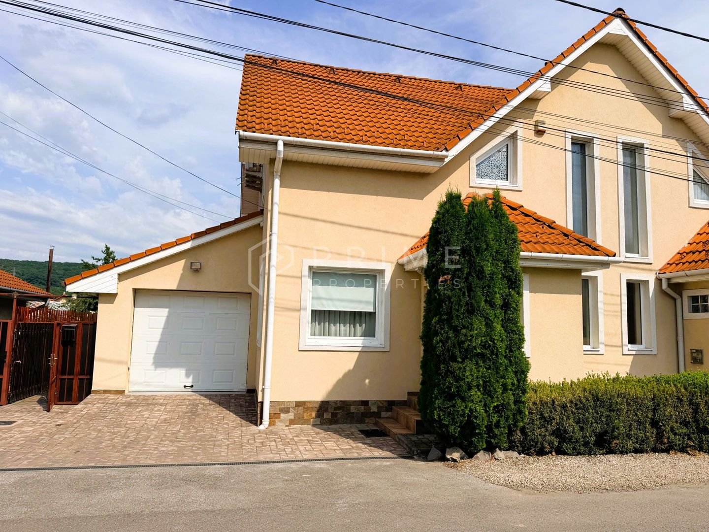 Duplex modern | Complet Mobilat și Utilat I Curte amenajată I Unirii - Poză 1