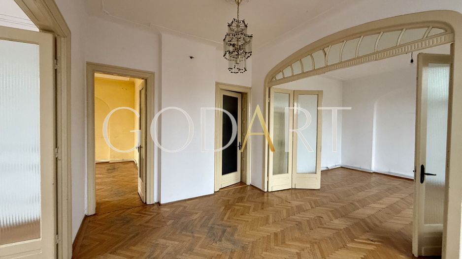 Apartament in vila interbelica | singur pe etaj - Poză 2