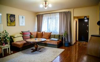 Casă complet mobilată P+1+M - Curte şi loc de parcare- - Poză 5