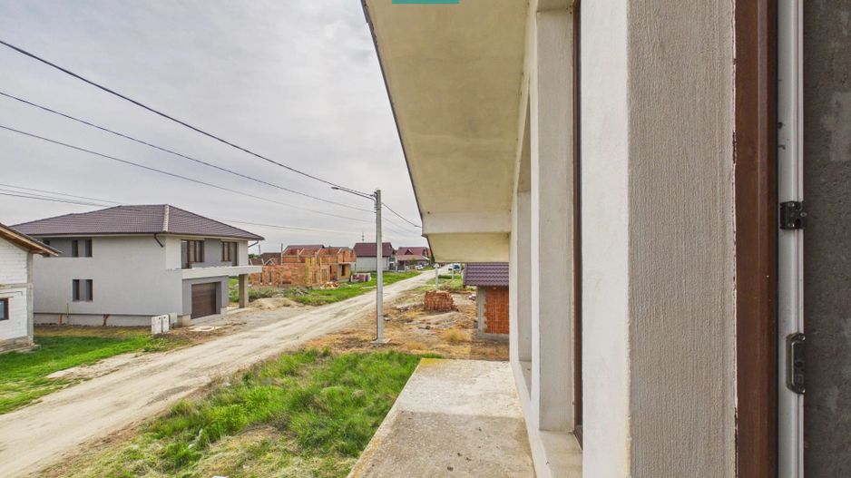 Casă impunătoare la gri în Curtici - Poză 33