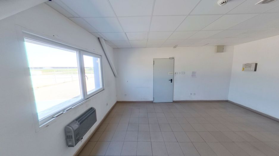 Parc industrial cu platformă betonată lângă A1 - Poză 6