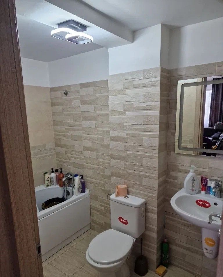 APARTAMENT  SUPERB CU LOC PARCARE ZONA FUNDENI - Poză 7