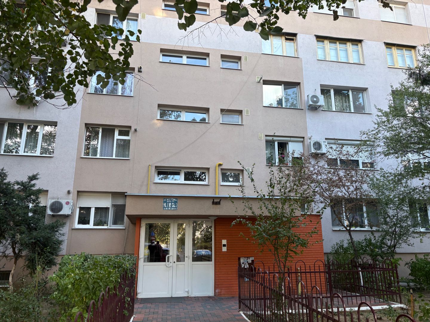 Apartament cu 3 camere - Centrala - Auchan Titan - Metrou 1 Decembrie - Poză 13