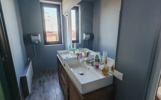 Spatiu de birouri/ call center/IT ,190 mp de inchiriat pret 2280 euro - Poză 14