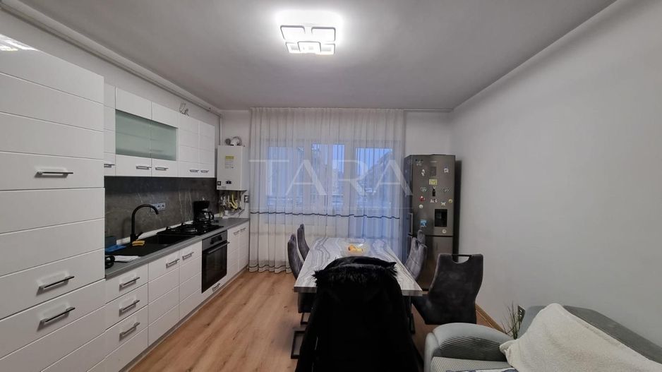 Apartament ultrafinisat, zona Terra. - Poză 5