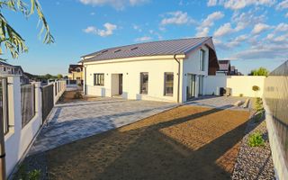Casa moderna, construita pentru confort și eficiență - Poză 6