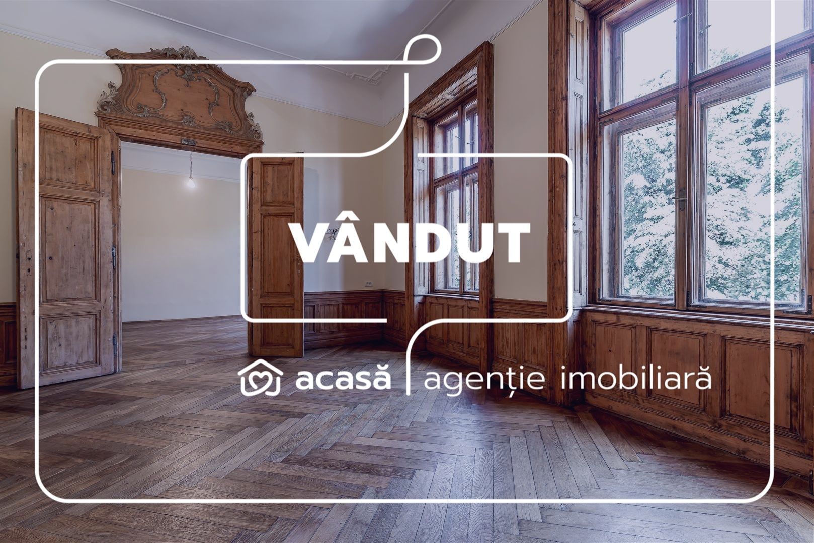 VANDUT! Apartament istoric pe Bulevardul Revoluției - Poză 1