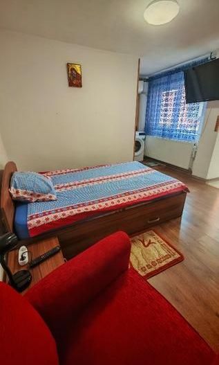 Închiriez garsonieră la casă, potrivită pentru o singură persoană. - Poză 5