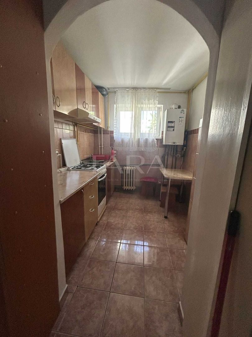 Apartament cu 2 camere, mobilat și utilat. - Poză 3
