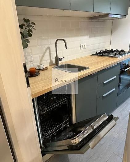 Garsonieră de vânzare – Plaza Residence 139.000 € Etaj 10/12 - Poză 2