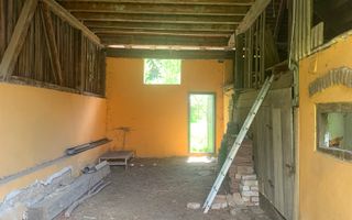 Casă în centrul Cisnădioarei cu 243mp de locuit și teren de 936mp - Poză 11