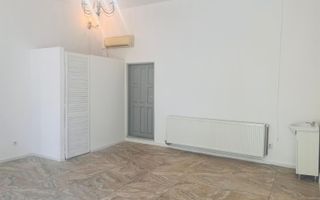 Spatiu stradal, central, cu vad comercial si vizibilitate excelenta - Poză 2