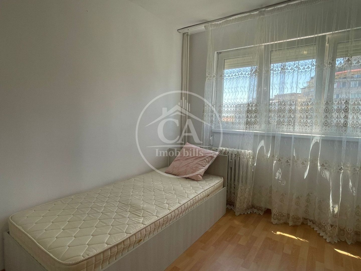Apartament cu 3 camere de inchiriat in zona Dacia, Oradea - Poză 7