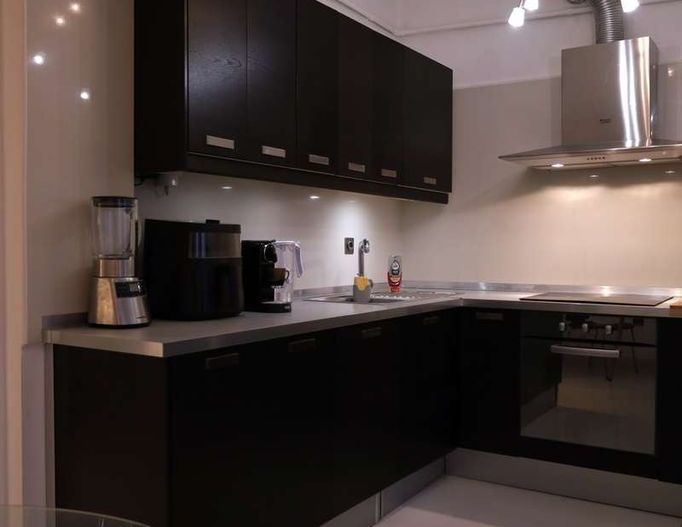 Apartament 3 camere 94 mp, Ultracentral, centrala proprie, bloc fără risc - Poză 17