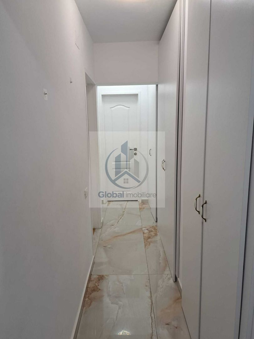 OCAZIE - Vanzare Apartament de 4 camere - Direct Proprietar - Poză 2