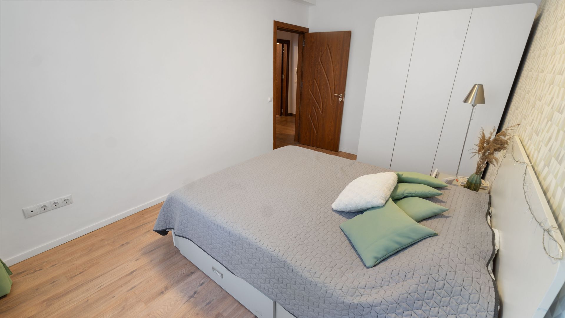 Apartament Premium 2 Camere Mihai Bravu - Parcare Acoperita BLOC NOU - Poză 8