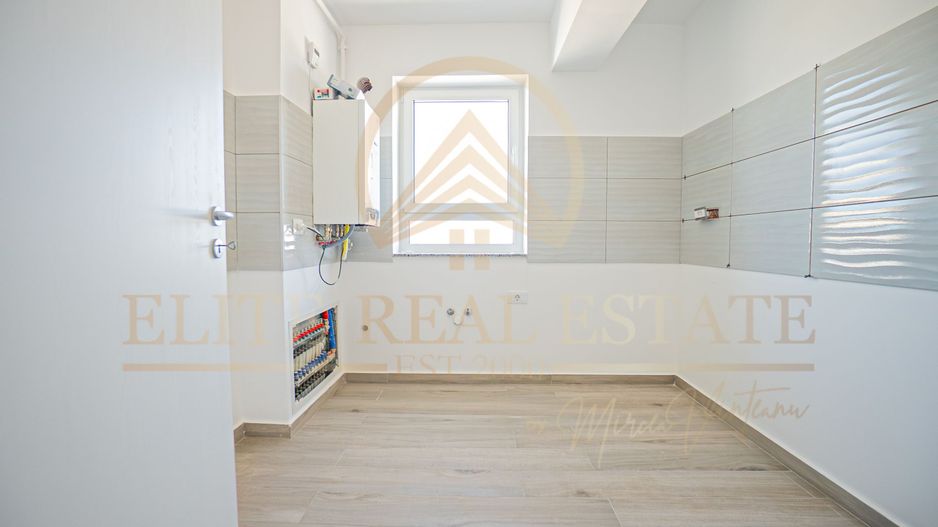 Aartament 3 camere - Bucatarie Separata - Parcare Inclusa - Poză 2