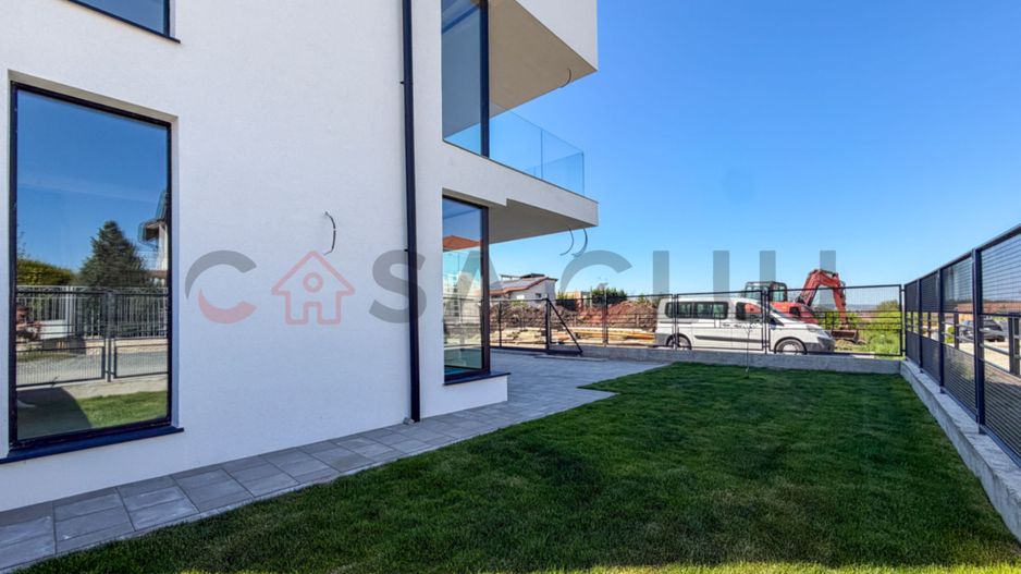 Casa cu arhitectura moderna, Buna Ziua - Poză 2