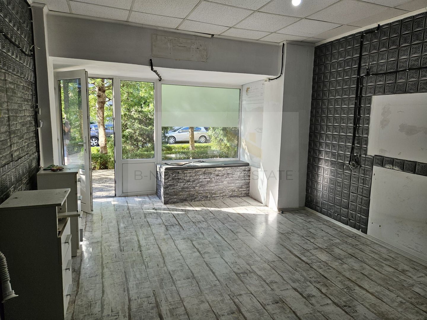 Spațiu comercial 45 mp, vitrina, zonă cu vad – Constantin Brâncoveanu - Poză 2