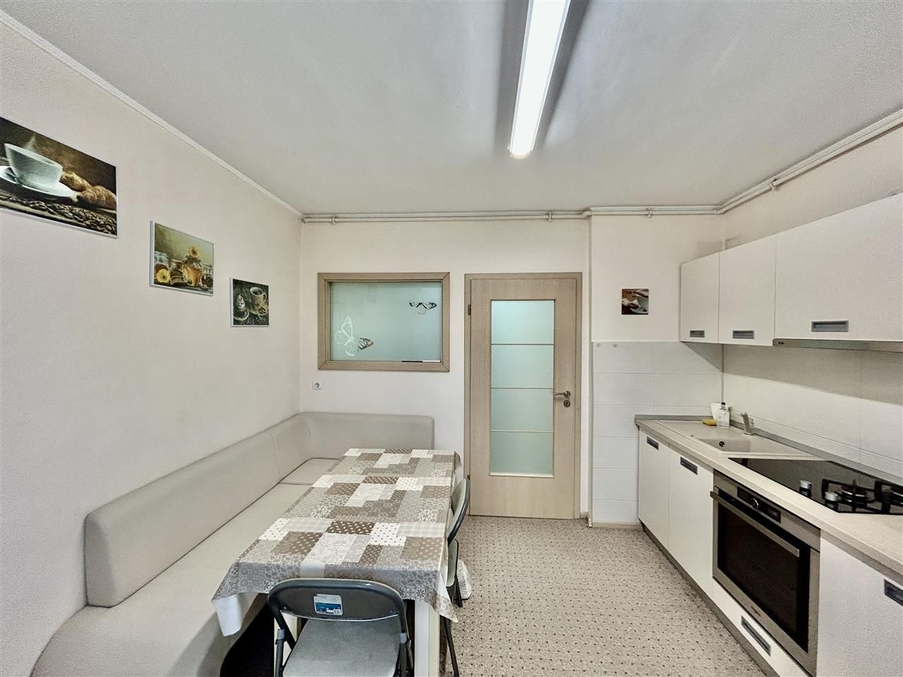 Apartament de închiriat în Sibiu – 3 camere, decomandat, 2 băi, 80 mp - Poză 4
