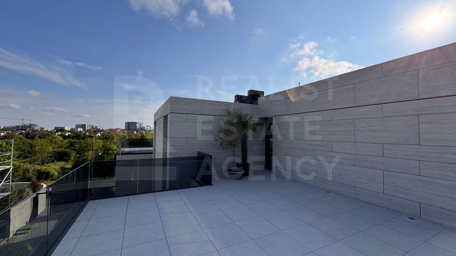 Vilă spațioasă, 5 camere, Nordul Bucureștiului. - Poză 8