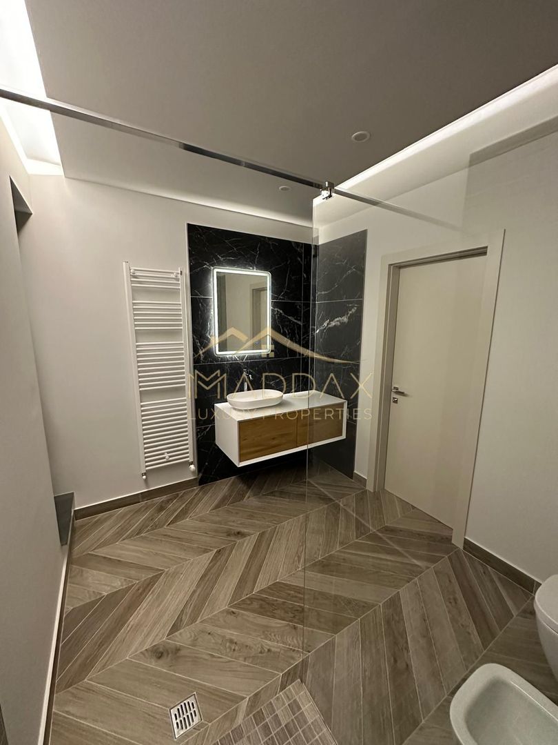 Vila Lux 7 camere de inchiriat***465mp***Erou Iancu Nicolae - Poză 22