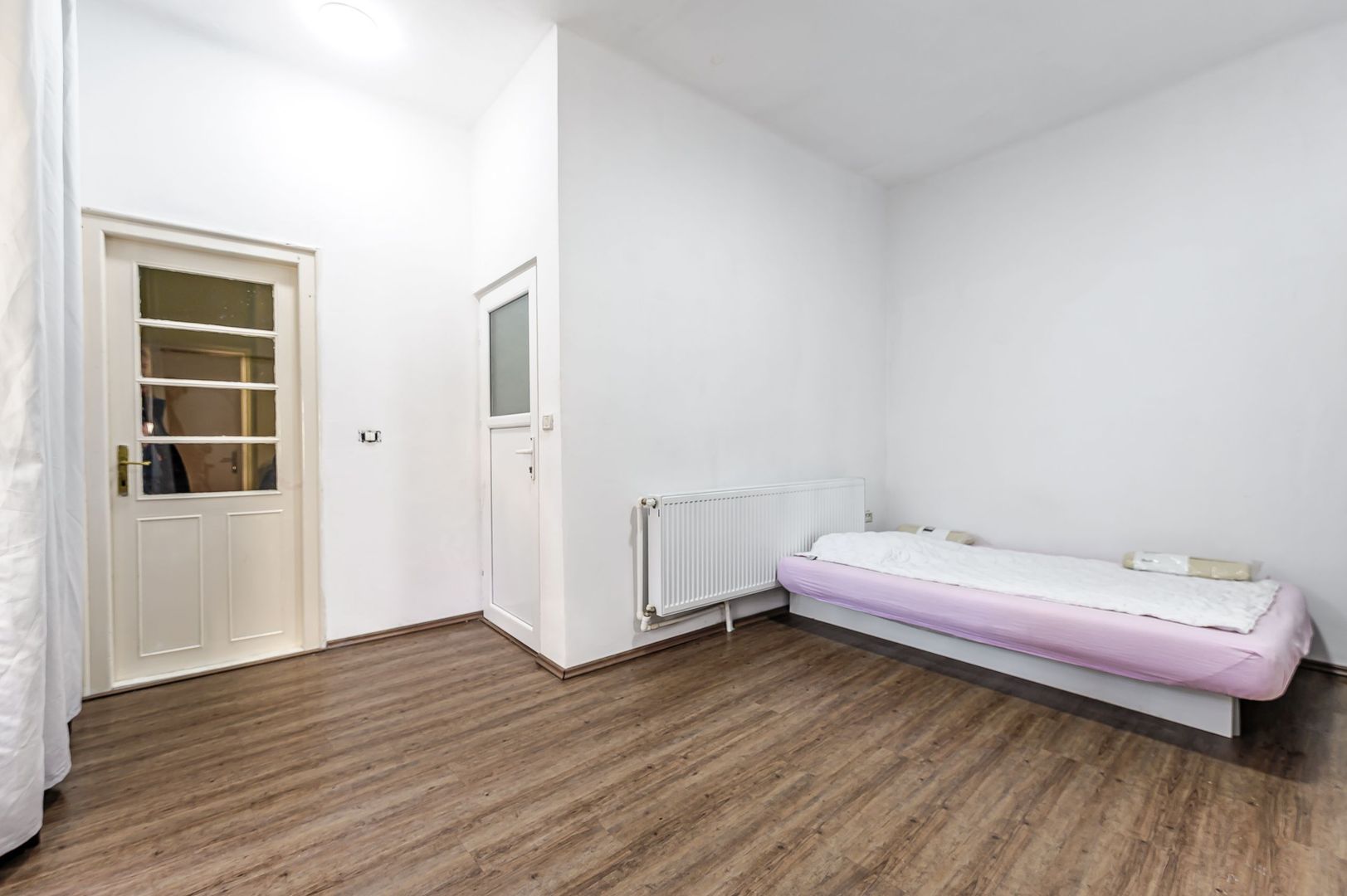 Apartament la casă, zonă centrală - Poză 7