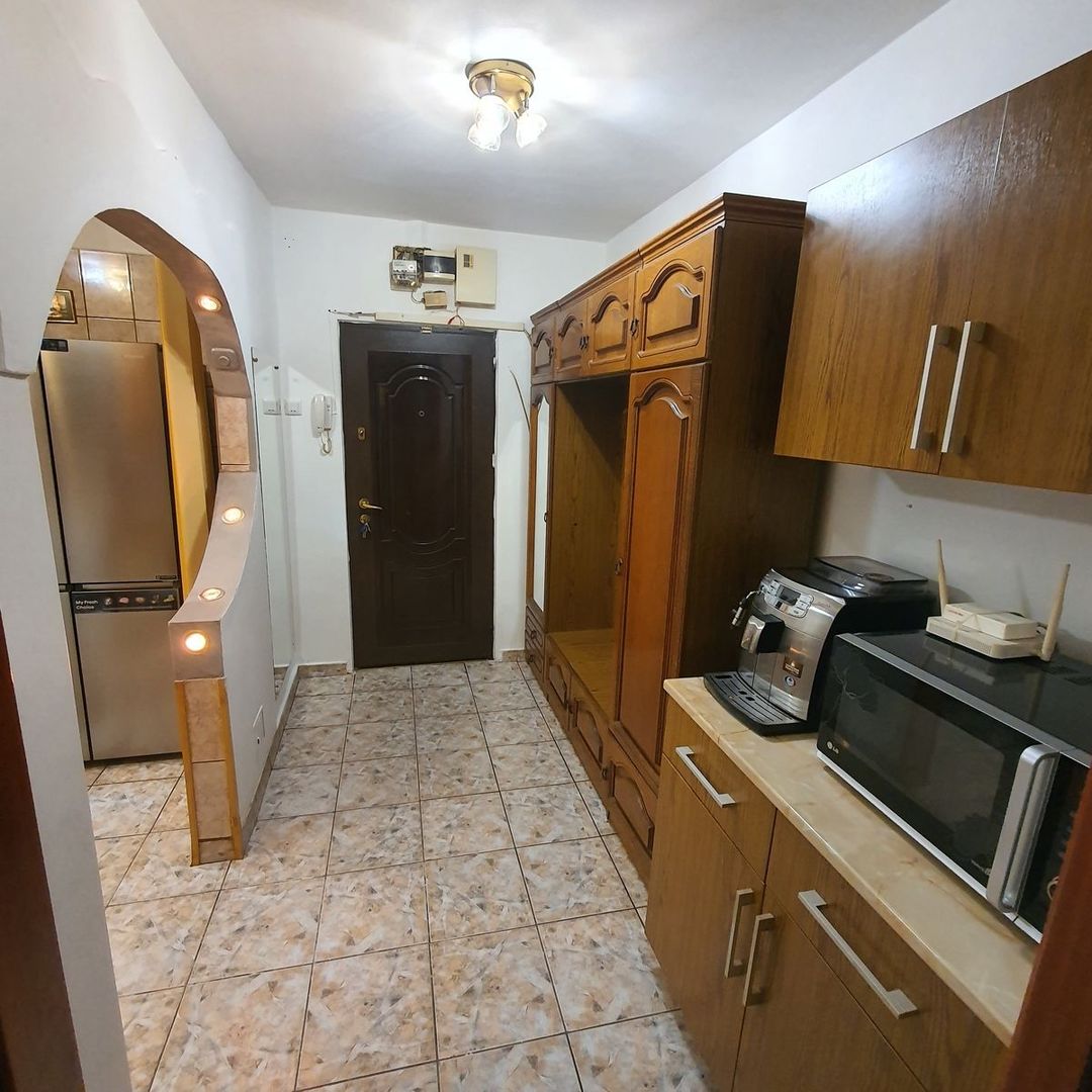 Apartament cu 3 camere - Constantin Brancoveanu - Poză 2