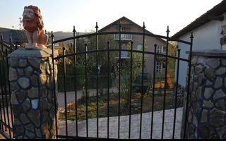 Villa Tomesti Deal – Casă pe drum principal, Iasi - Poză 1