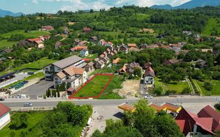 Teren intravilan,cu utilitati, front stradal apreciabil - Poză 4