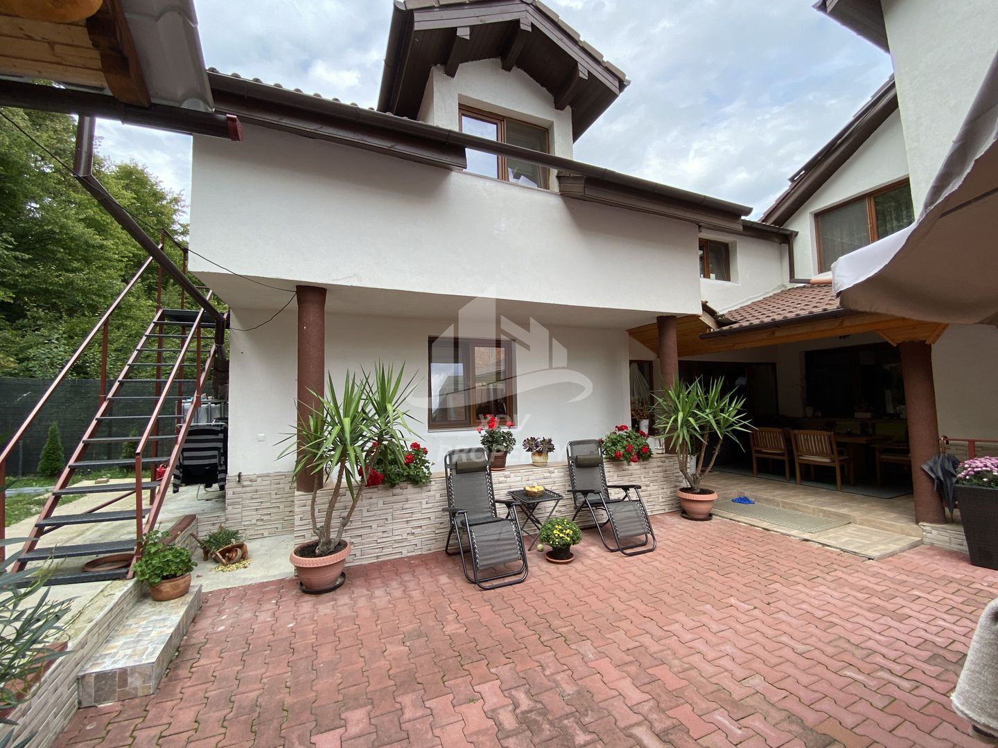 Vila  Frumoasa , Sibiu ,6 camere , 5 Bai , mobilata ,utilata - Poză 38