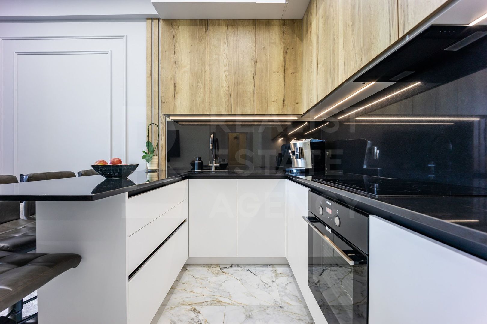 Vânzare apartament, 2 camere 66 mp, Complex Oasis, Rîșcani - Poză 2