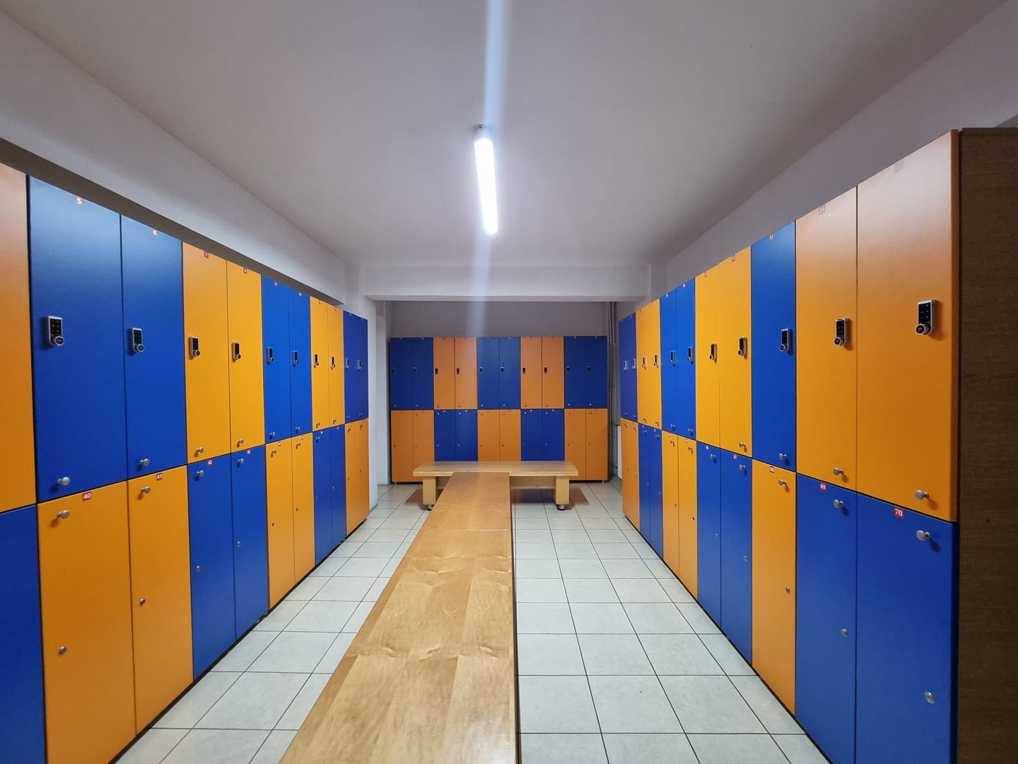 Clădire P+2+M de închiriat – spații servicii / birouri / sală sport - Poză 7