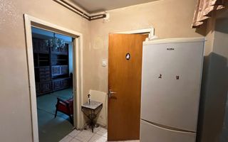 Apartament 3 camere in bloc reabilitat necesita renovare Gorjului Paci - Poză 5