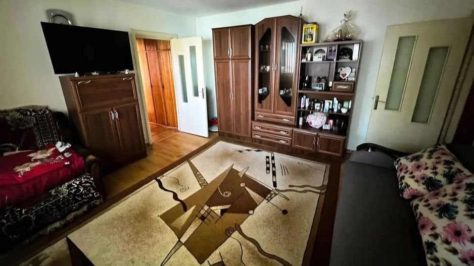 Apartament 2 camere Dambovita cu centrala - Poză 2
