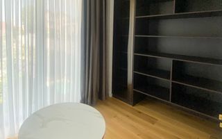 Chirie | Vilă 5 camere 240mp | Curte | Parcare inclusă - Poză 11
