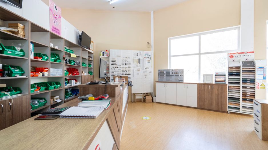 Spatiu Comercial, cu depozit, locuri de parcare, Iosia - Poză 12