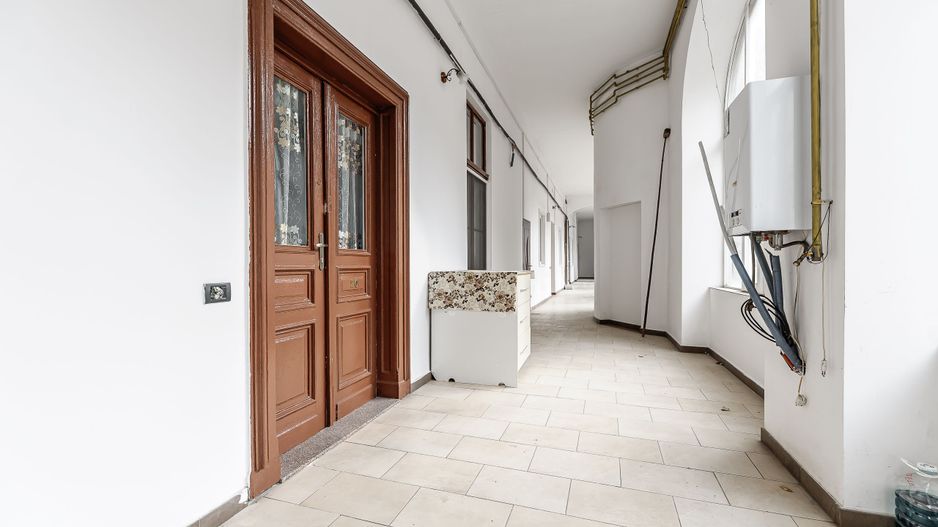 Apartament contemporan în Palatul Neumann, Arad. - Poză 5